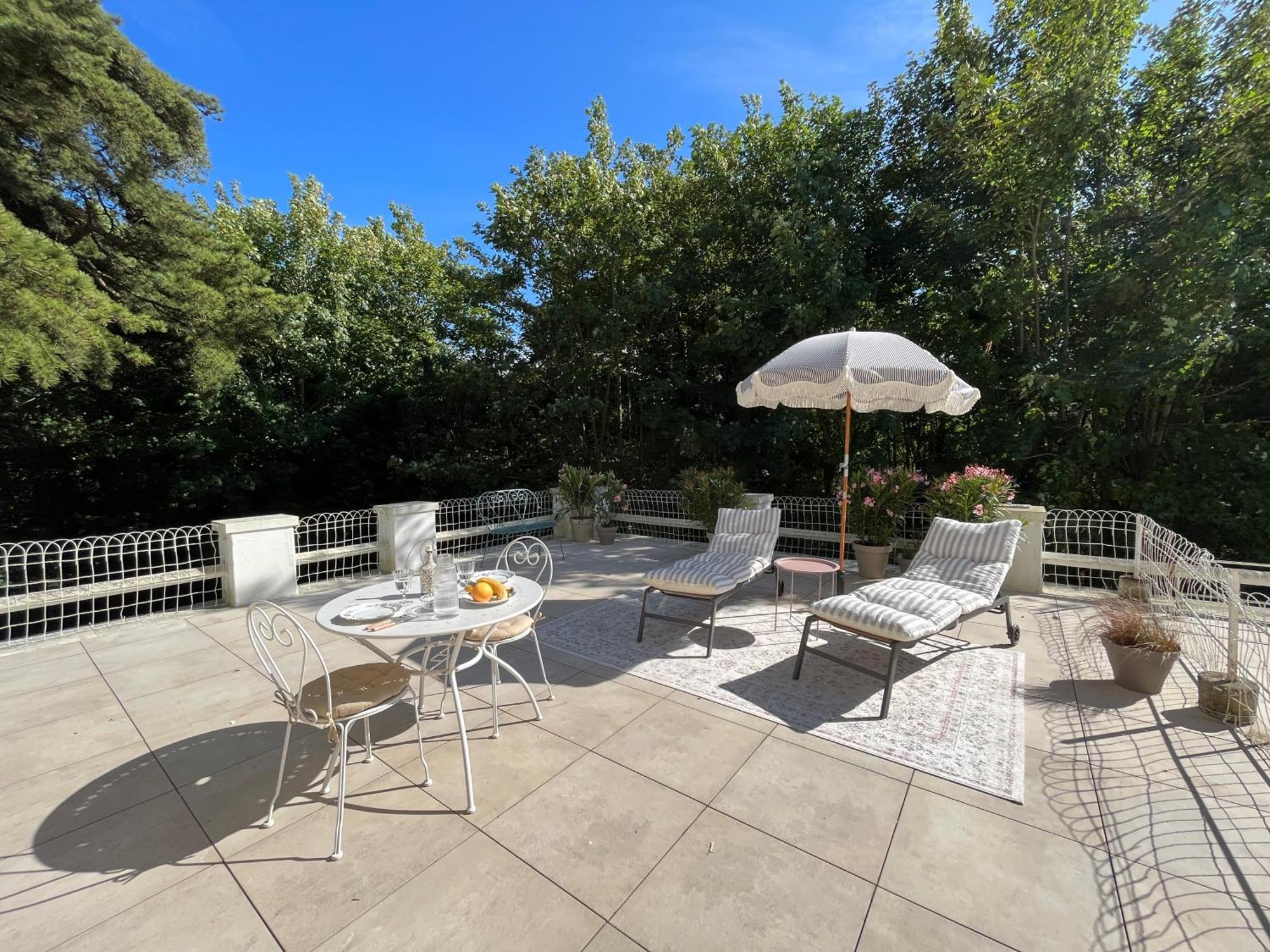 Suite Avec Grande Terrasse Et Parc - Gite Classe 4 Etoiles เอเทรตาต์ ภายนอก รูปภาพ